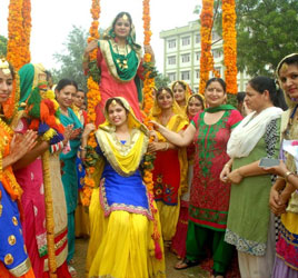 Teej Pictures,Teej Images,Teej Festival Pictures,Images of Teej